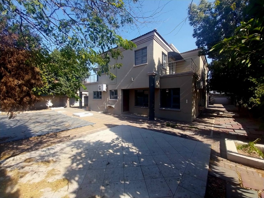 518255484_1253956993191430_6101811078664179336_n